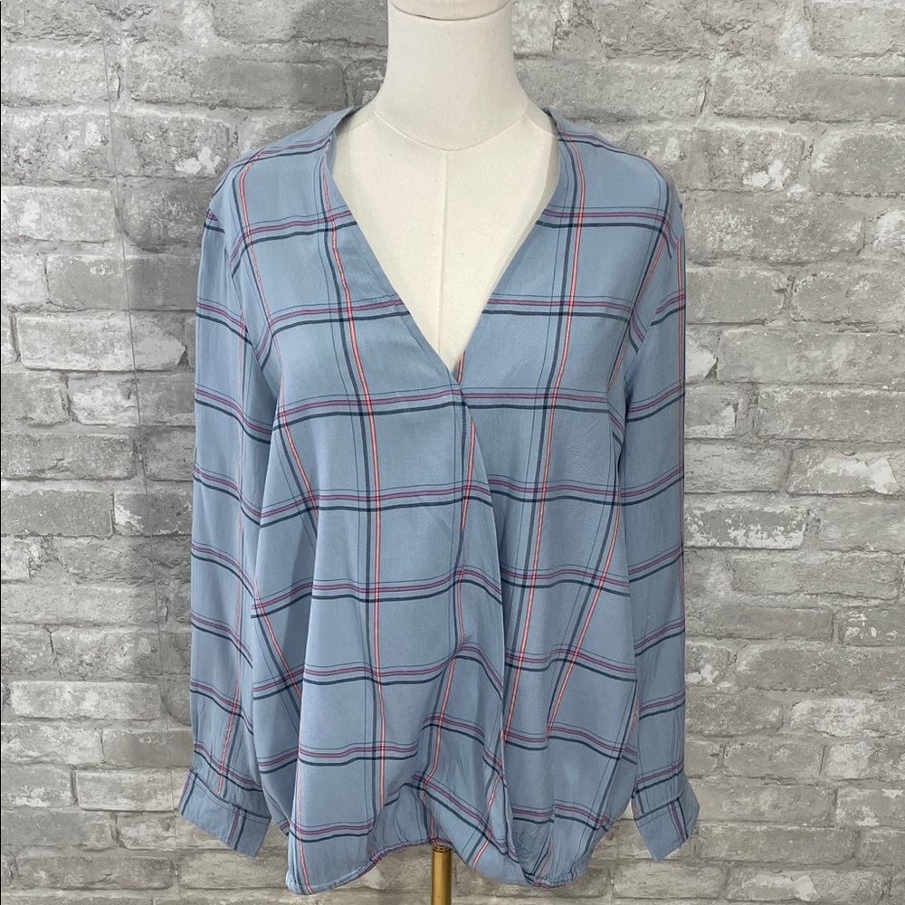 LASCANA Plaid Cutout Blouse in Light Blue Plaid